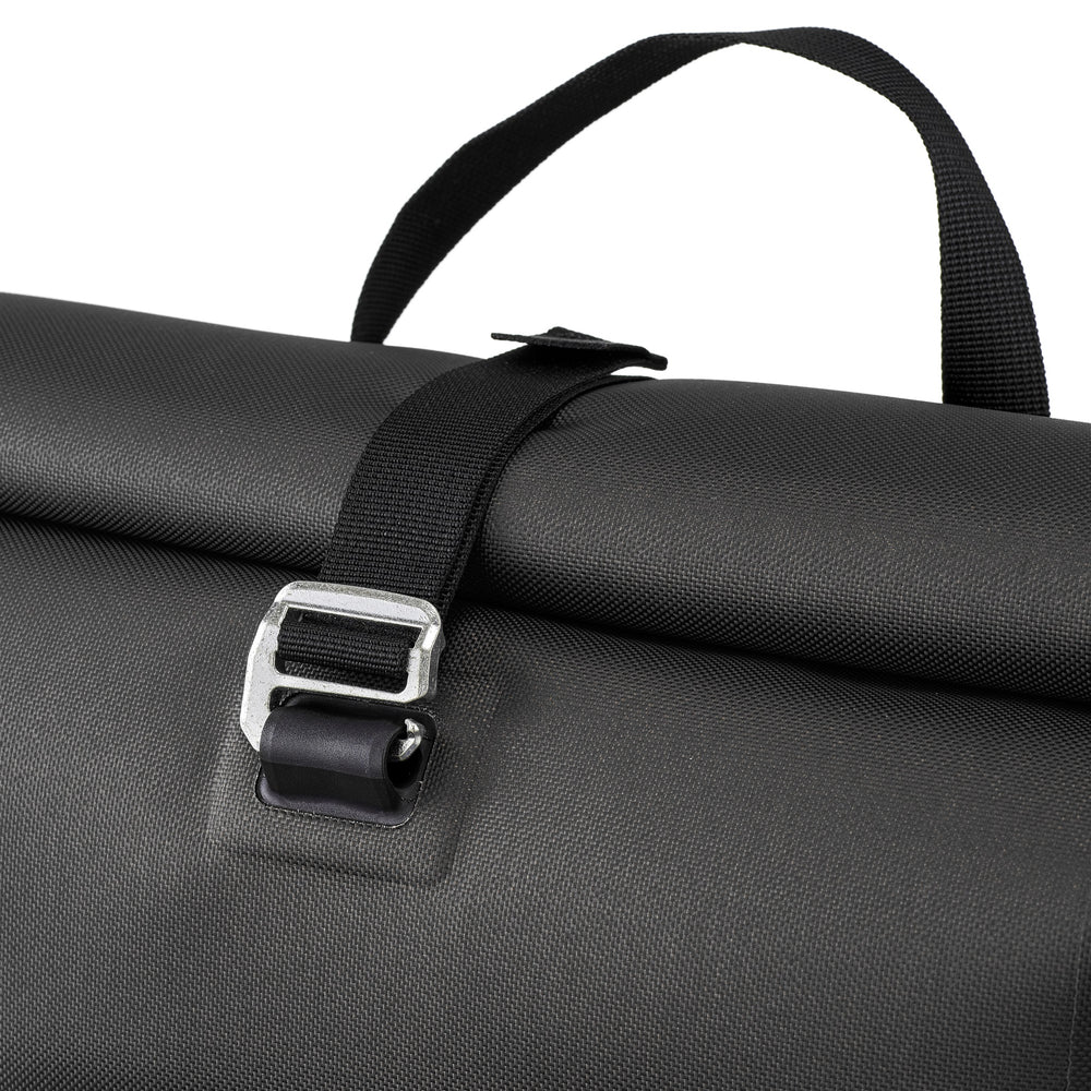 Detailaufnahme des Rollverschlusses und der Materialqualität